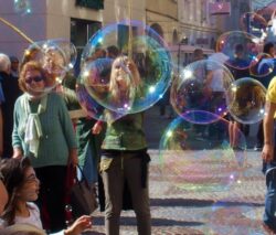Spielplatz mit Riesenseifenblasen von Bubbles4you in Krems Charity-Fest 3 Spielplatz mit Riesenseifenblasen von Bubbles4you Charity-Fest Krems 3