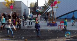 Viel Spaß am Riesenseifenblasen Spielplatz von bubbles4you Riesenseifenblasen Spielplatz von bubbles4you